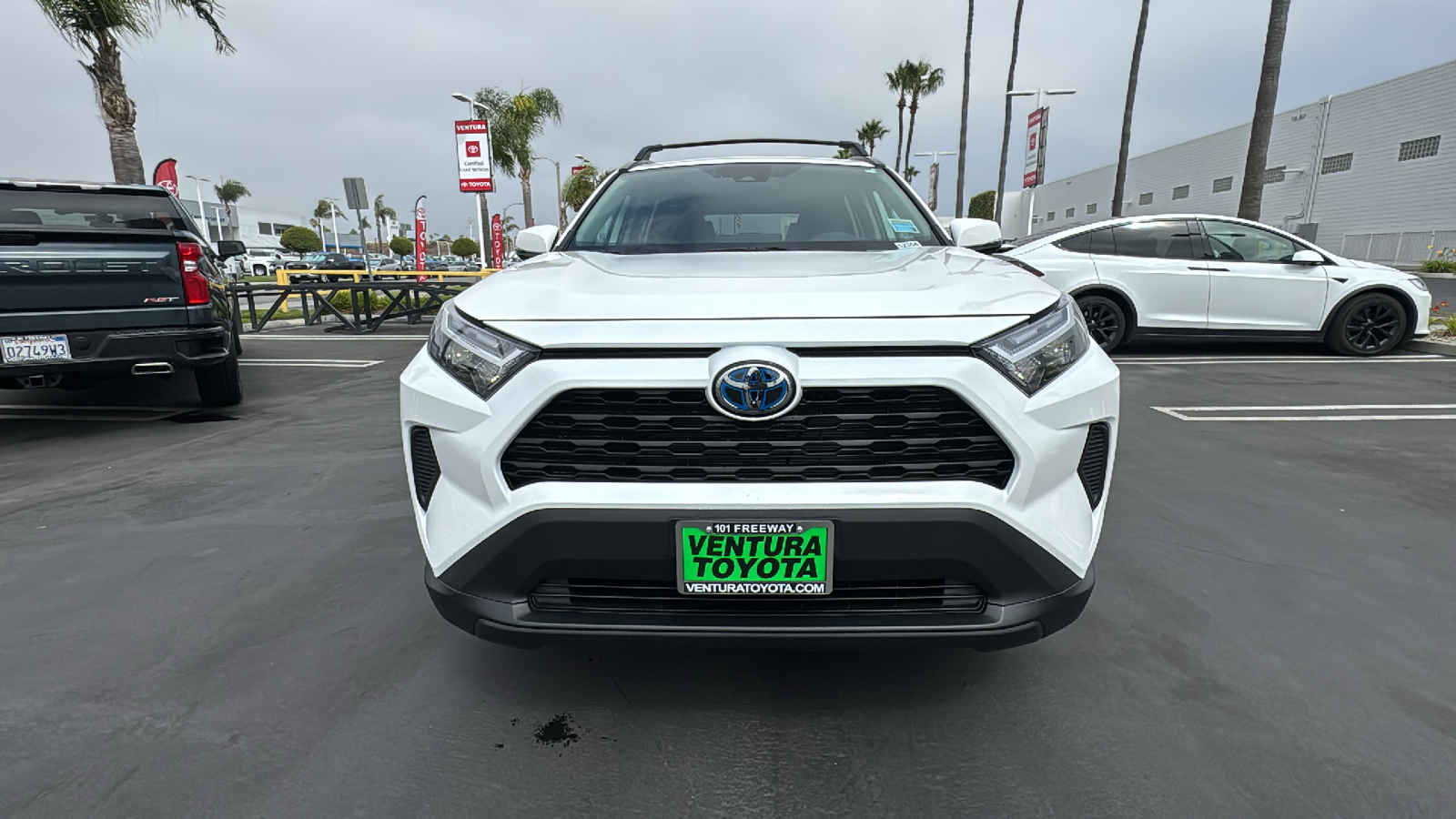 2024 Toyota RAV4 Hybrid XLE 8