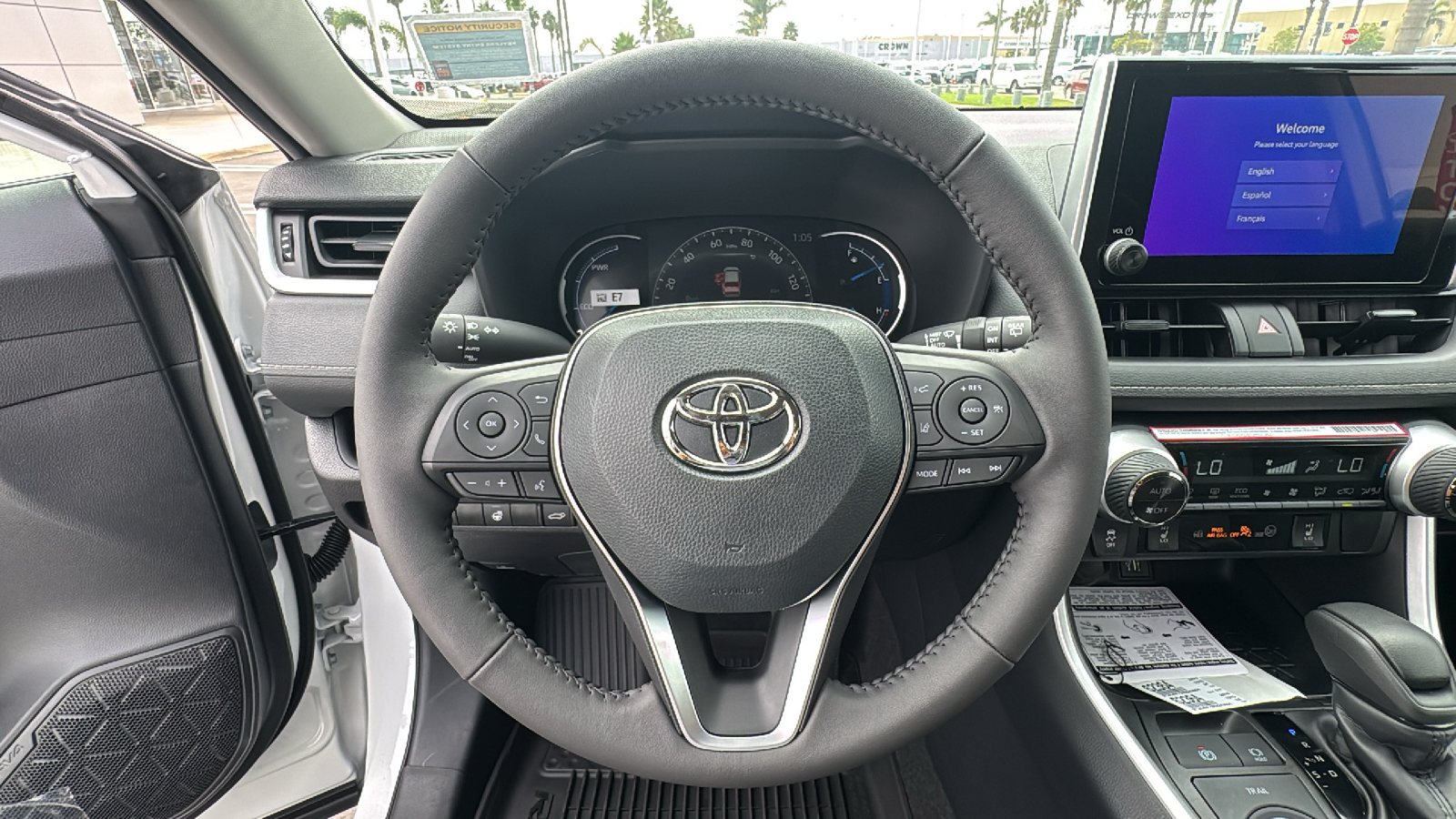 2024 Toyota RAV4 Hybrid XLE 16