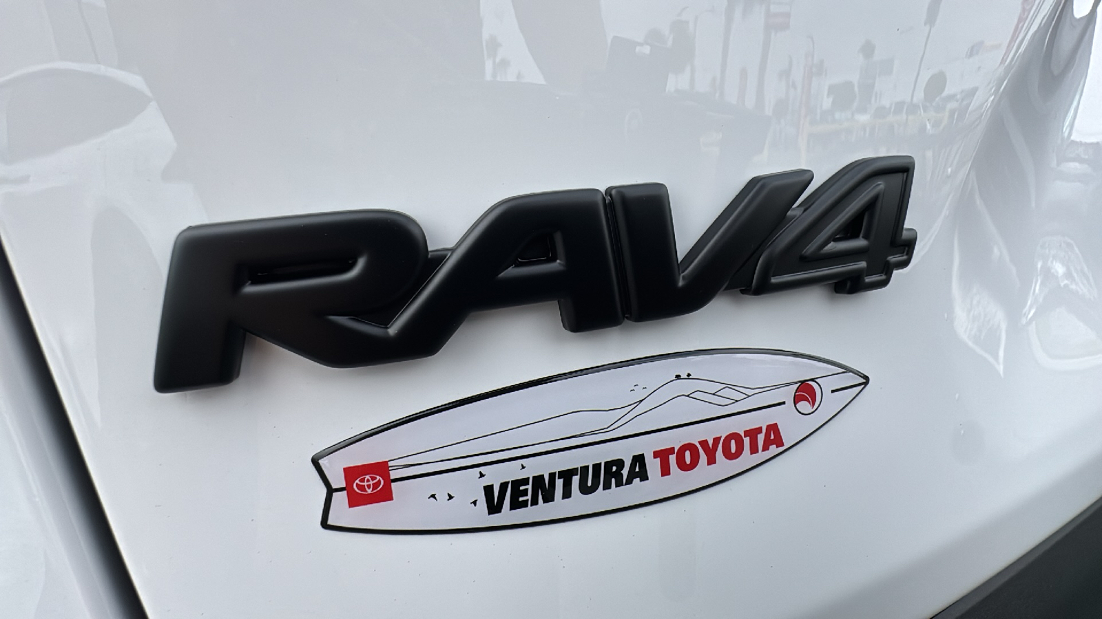 2024 Toyota RAV4 Hybrid XLE 27