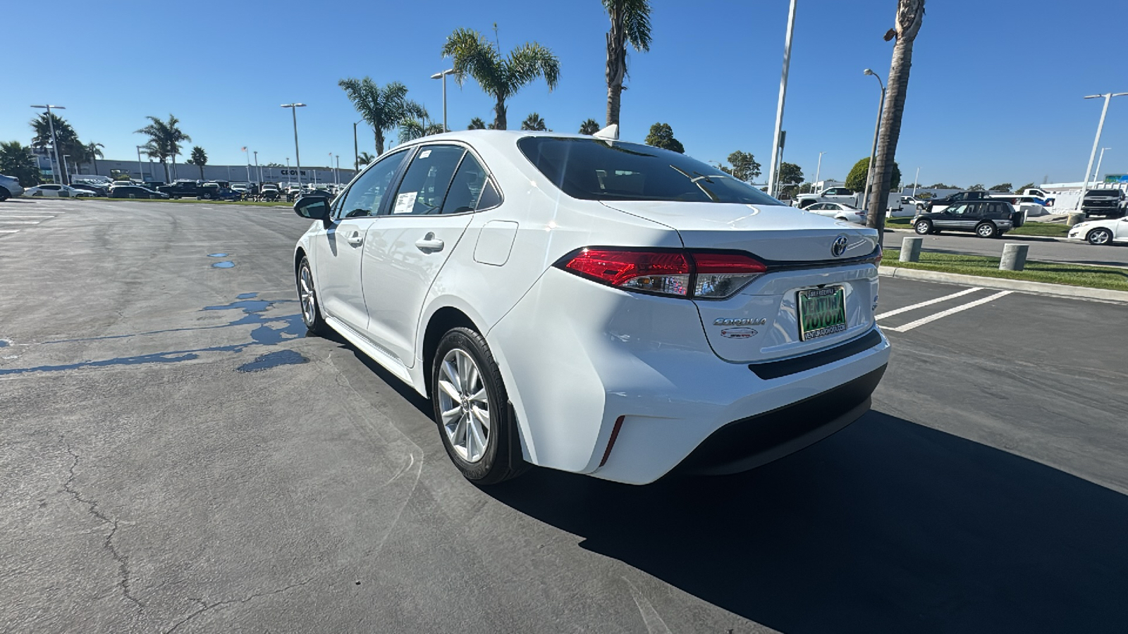 2025 Toyota Corolla Hybrid LE 5