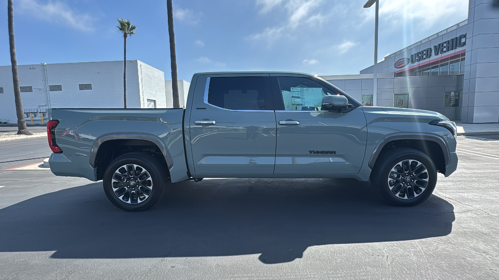 2025 Toyota Tundra Limited CrewMax 5.5 Bed 2