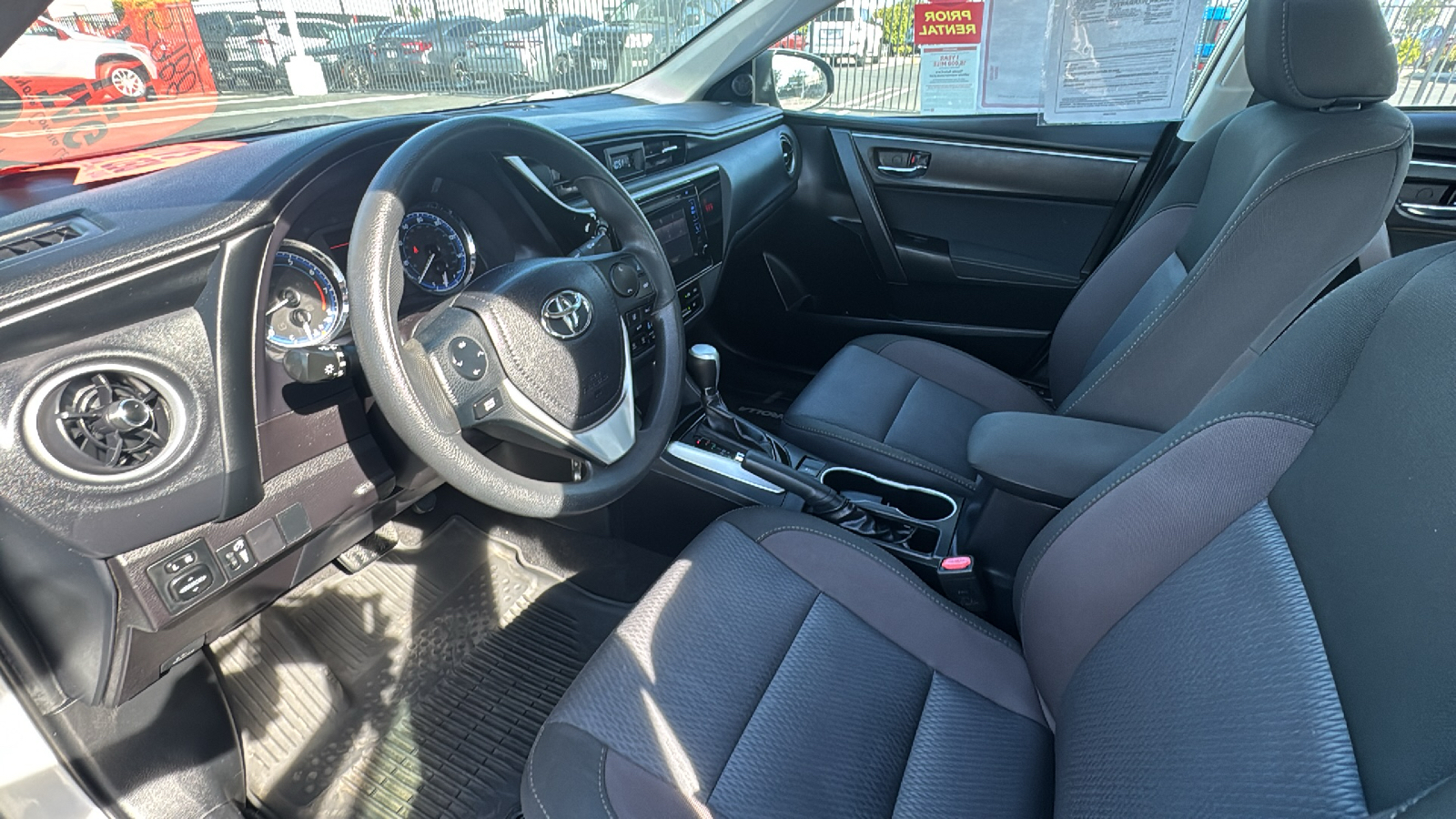 2018 Toyota Corolla LE 13