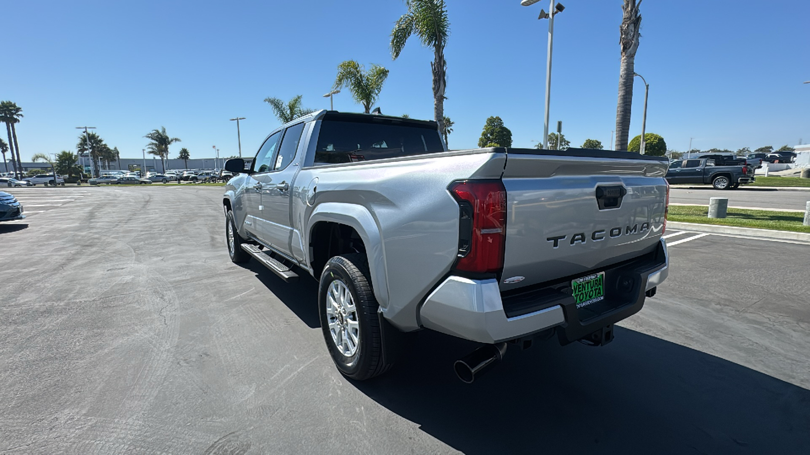 2024 Toyota Tacoma SR5 Double Cab 6 Bed AT 5