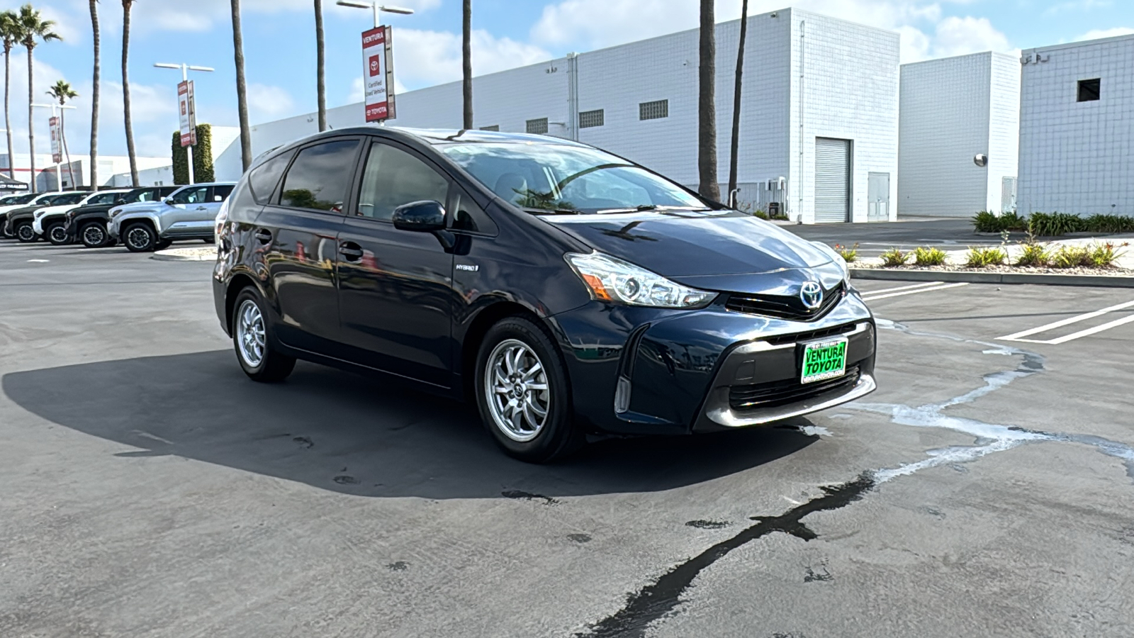 2017 Toyota Prius V Three 1