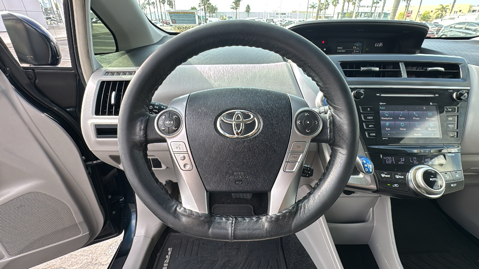 2017 Toyota Prius V Three 16