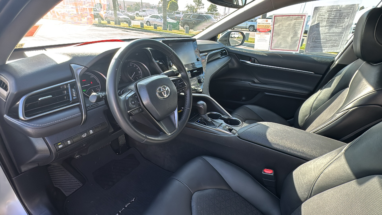 2022 Toyota Camry Hybrid XSE 13