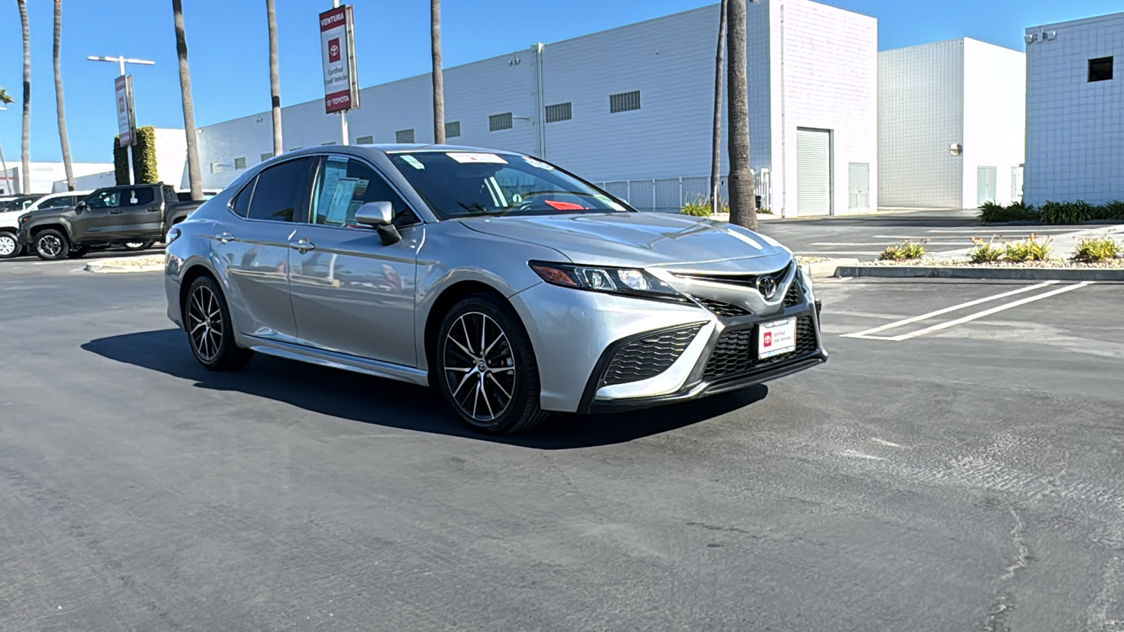 2022 Toyota Camry SE 1