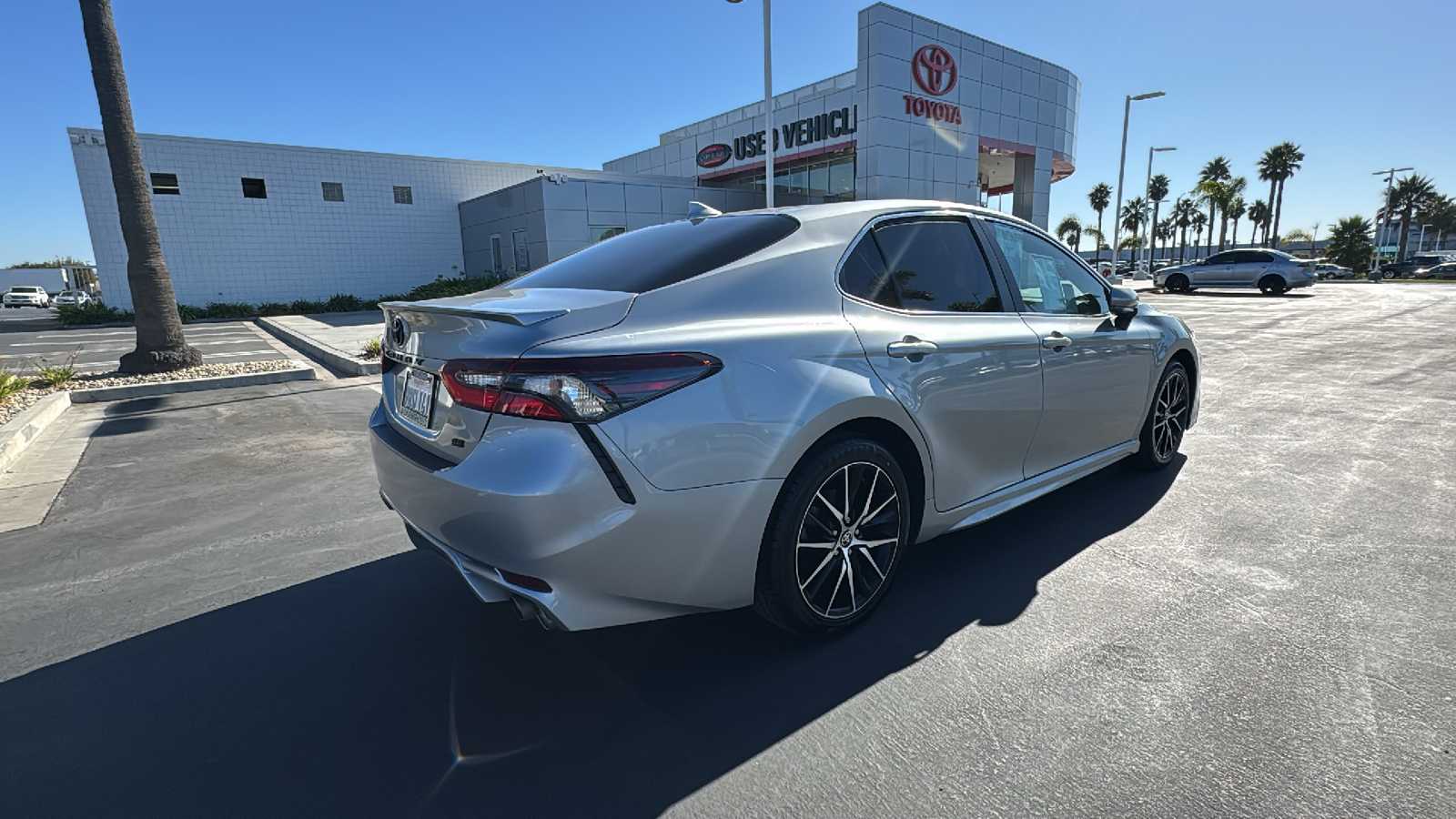 2022 Toyota Camry SE 3