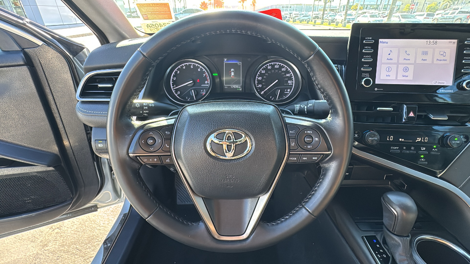 2022 Toyota Camry SE 16