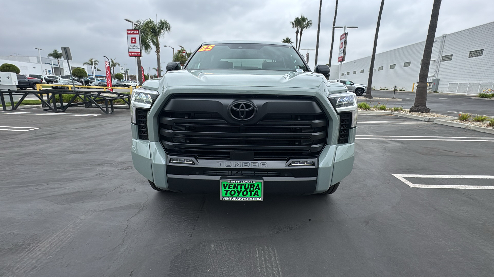 2025 Toyota Tundra Limited CrewMax 5.5 Bed 8