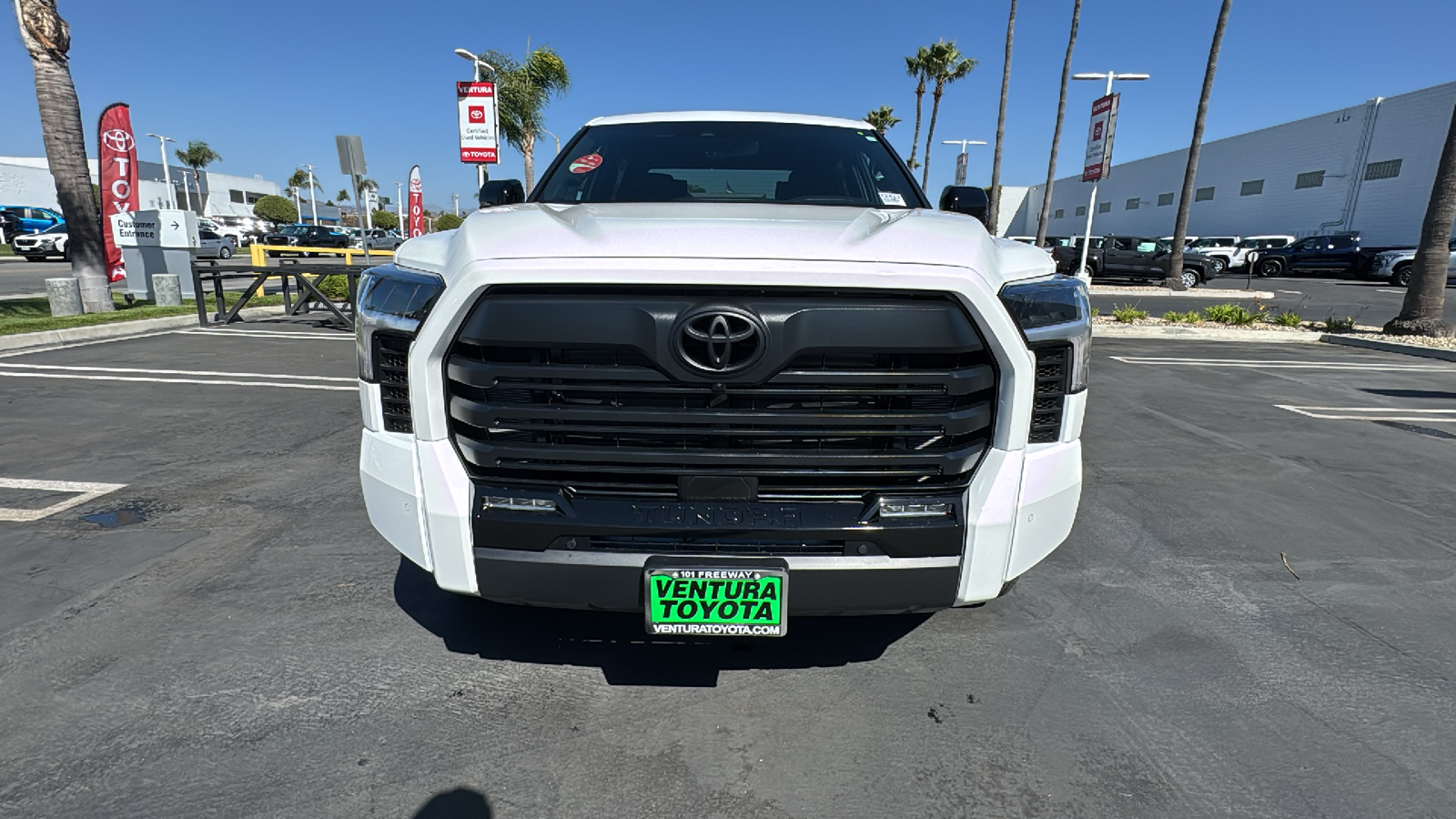 2025 Toyota Tundra Limited CrewMax 5.5 Bed 8