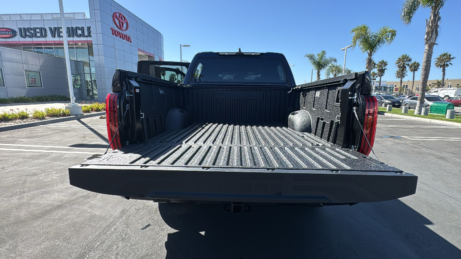 2025 Toyota Tundra Limited CrewMax 5.5 Bed 10