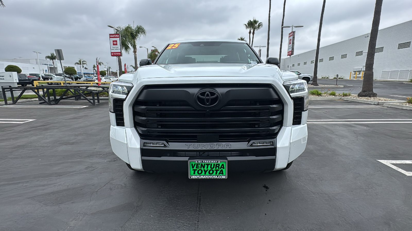 2025 Toyota Tundra Limited CrewMax 5.5 Bed 8