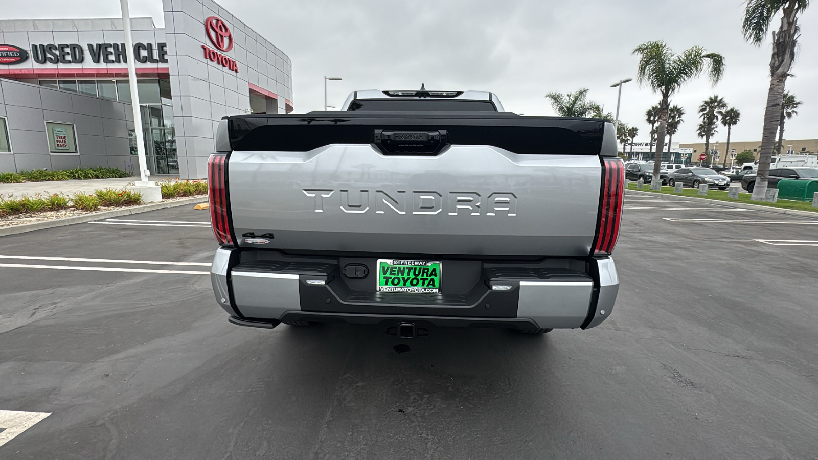 2025 Toyota Tundra Platinum CrewMax 5.5 Bed 4