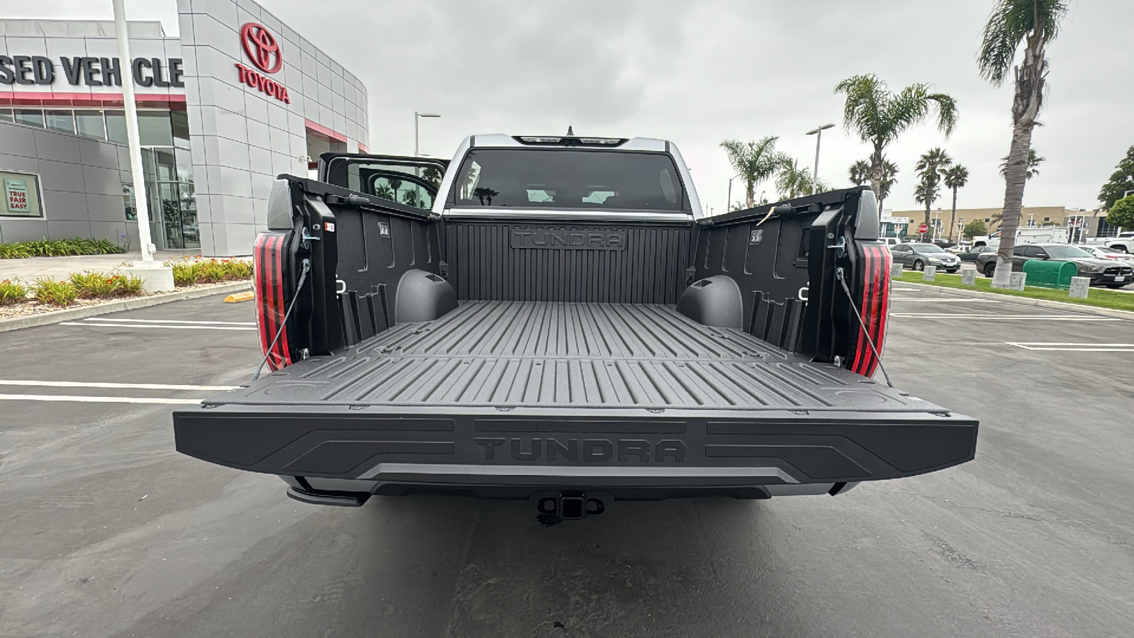 2025 Toyota Tundra Platinum CrewMax 5.5 Bed 10