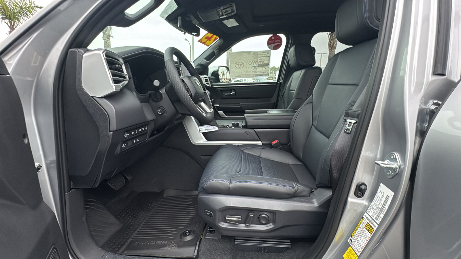 2025 Toyota Tundra Platinum CrewMax 5.5 Bed 12