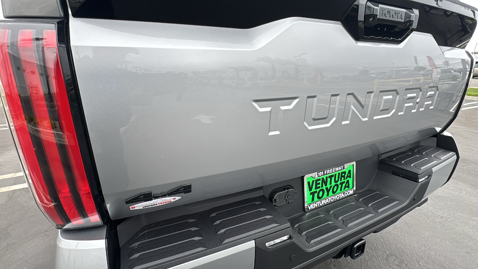 2025 Toyota Tundra Platinum CrewMax 5.5 Bed 26