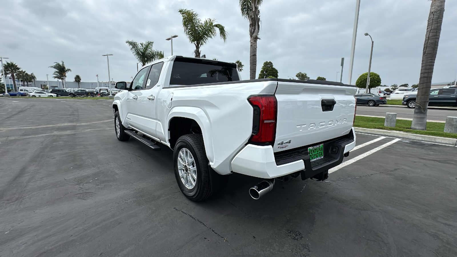 2024 Toyota Tacoma SR5 Double Cab 6 Bed AT 5