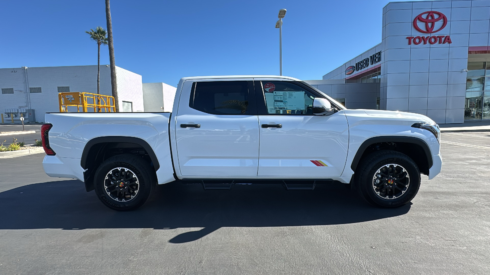 2025 Toyota Tundra Limited CrewMax 5.5 Bed 2