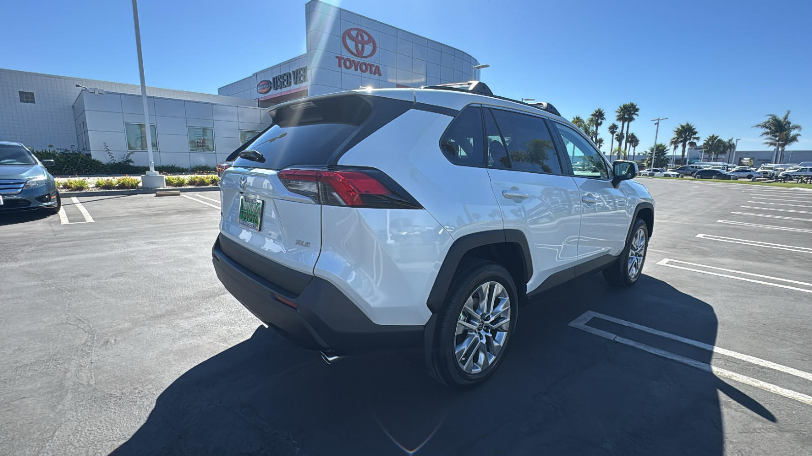 2024 Toyota RAV4 XLE Premium 3