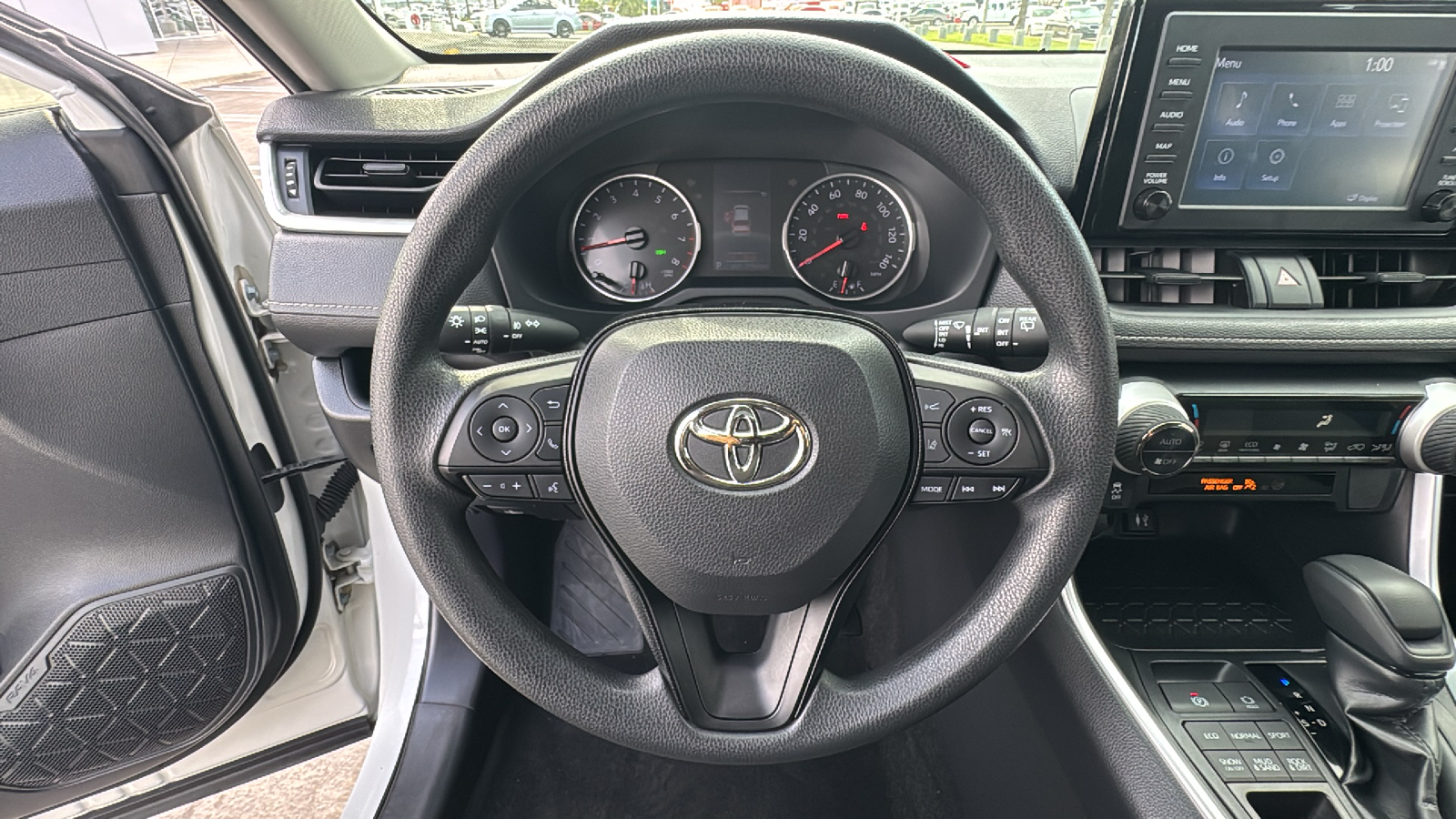 2019 Toyota RAV4 XLE 16