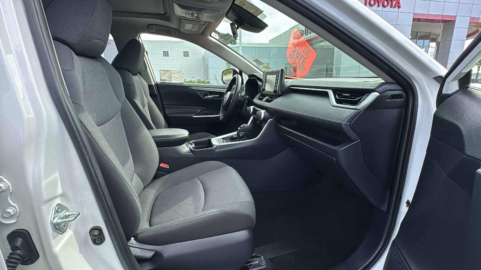 2019 Toyota RAV4 XLE 20