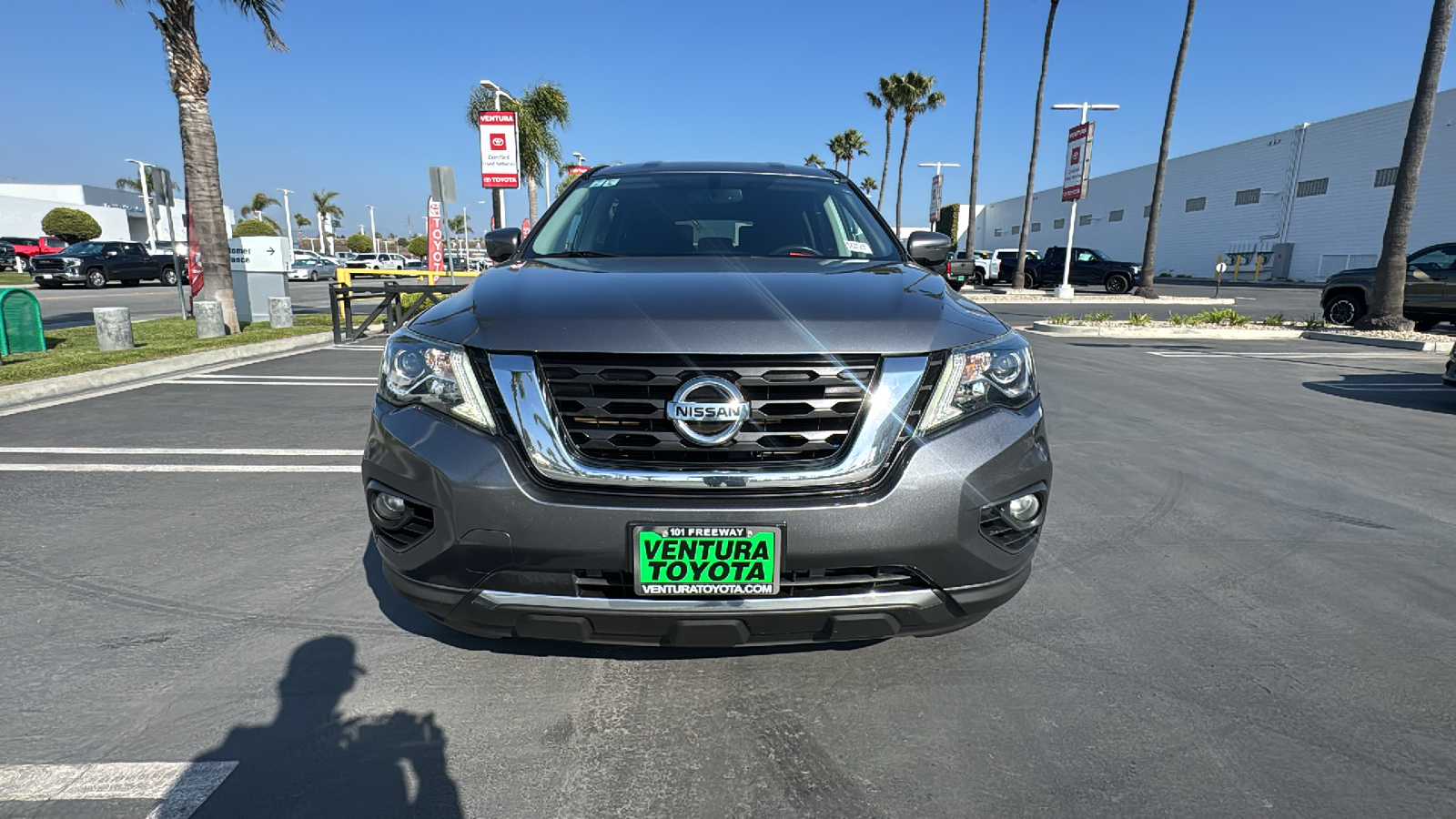 2017 Nissan Pathfinder SV 8