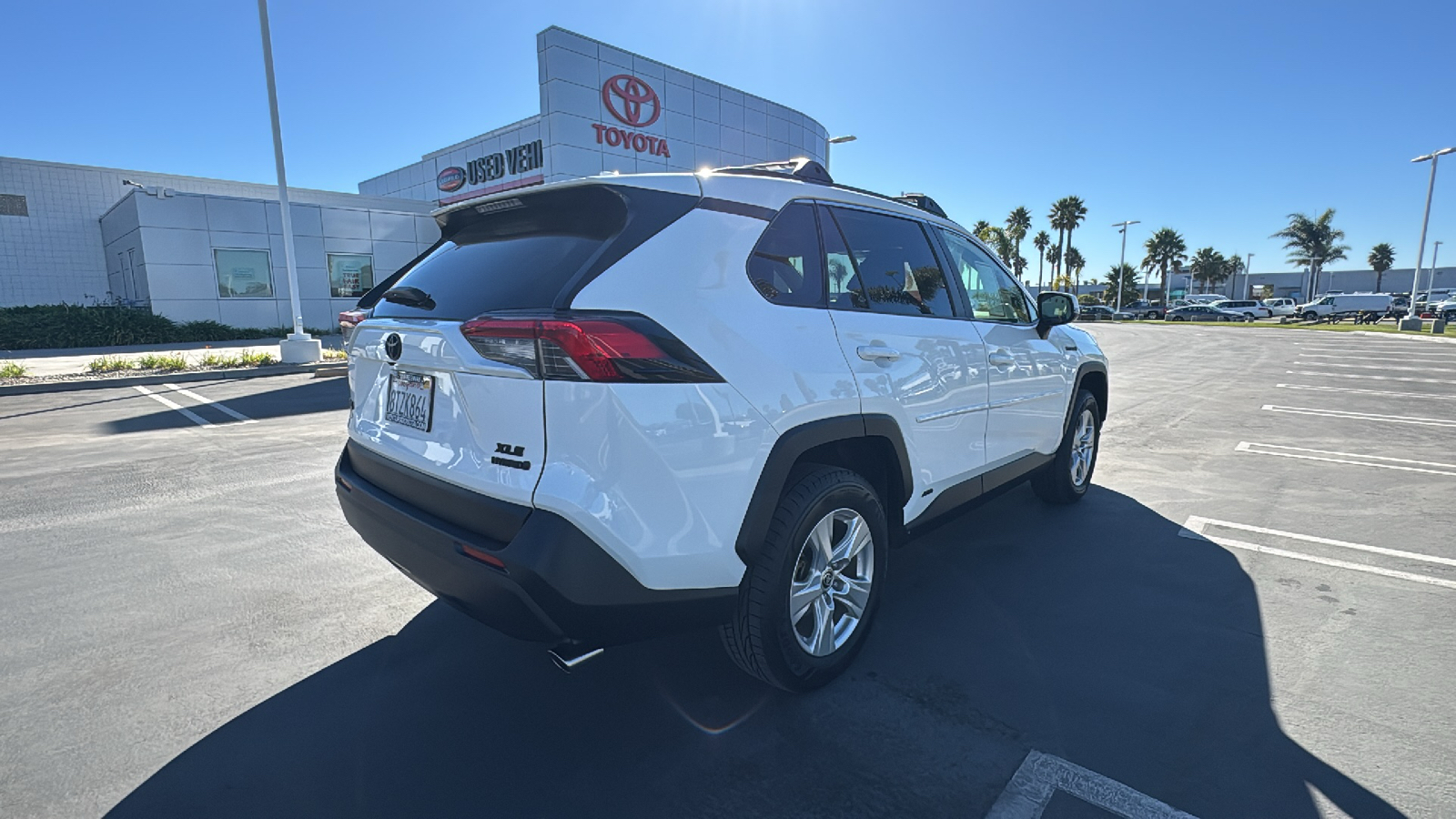 2021 Toyota RAV4 Hybrid XLE 3