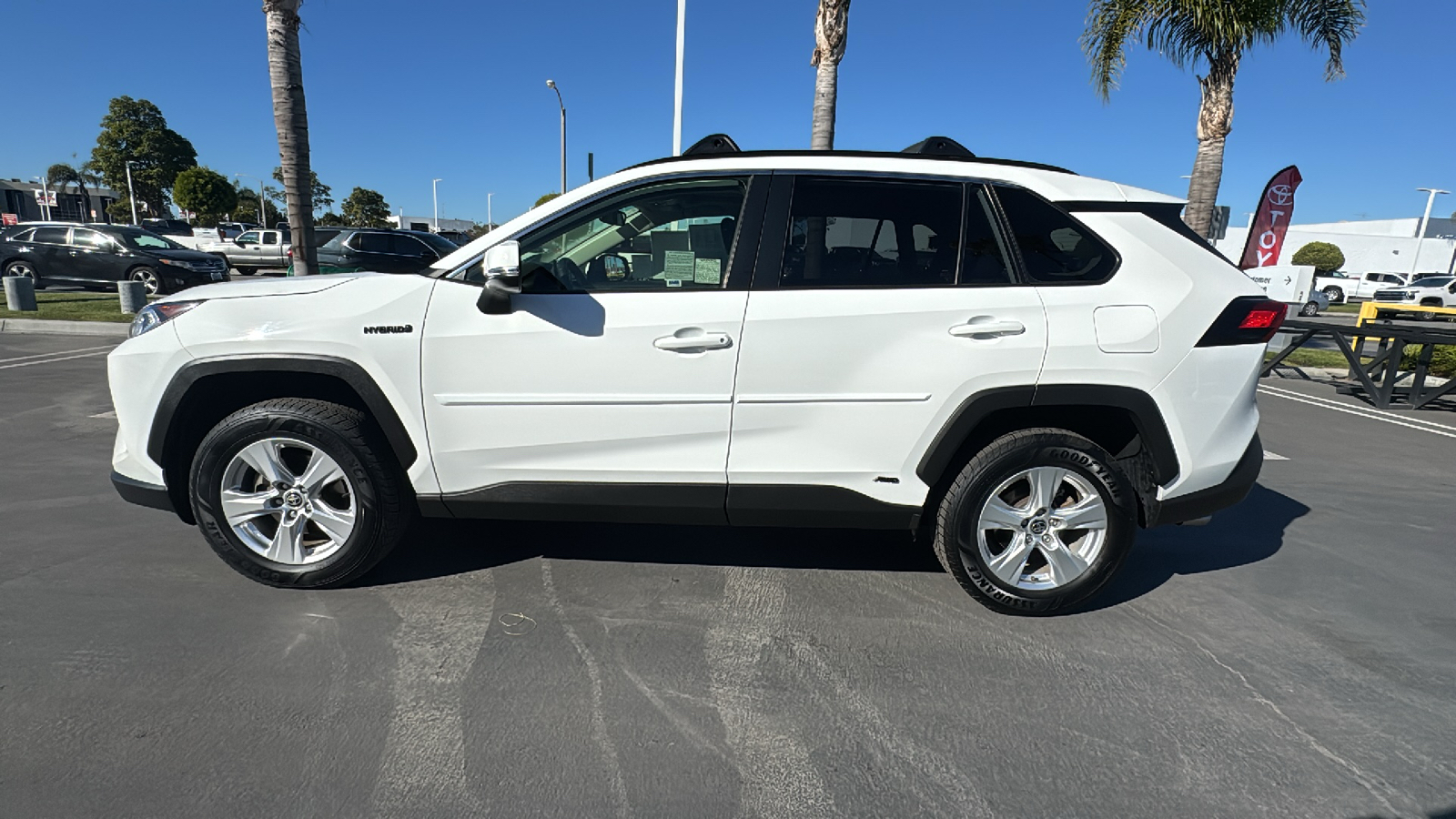 2021 Toyota RAV4 Hybrid XLE 6