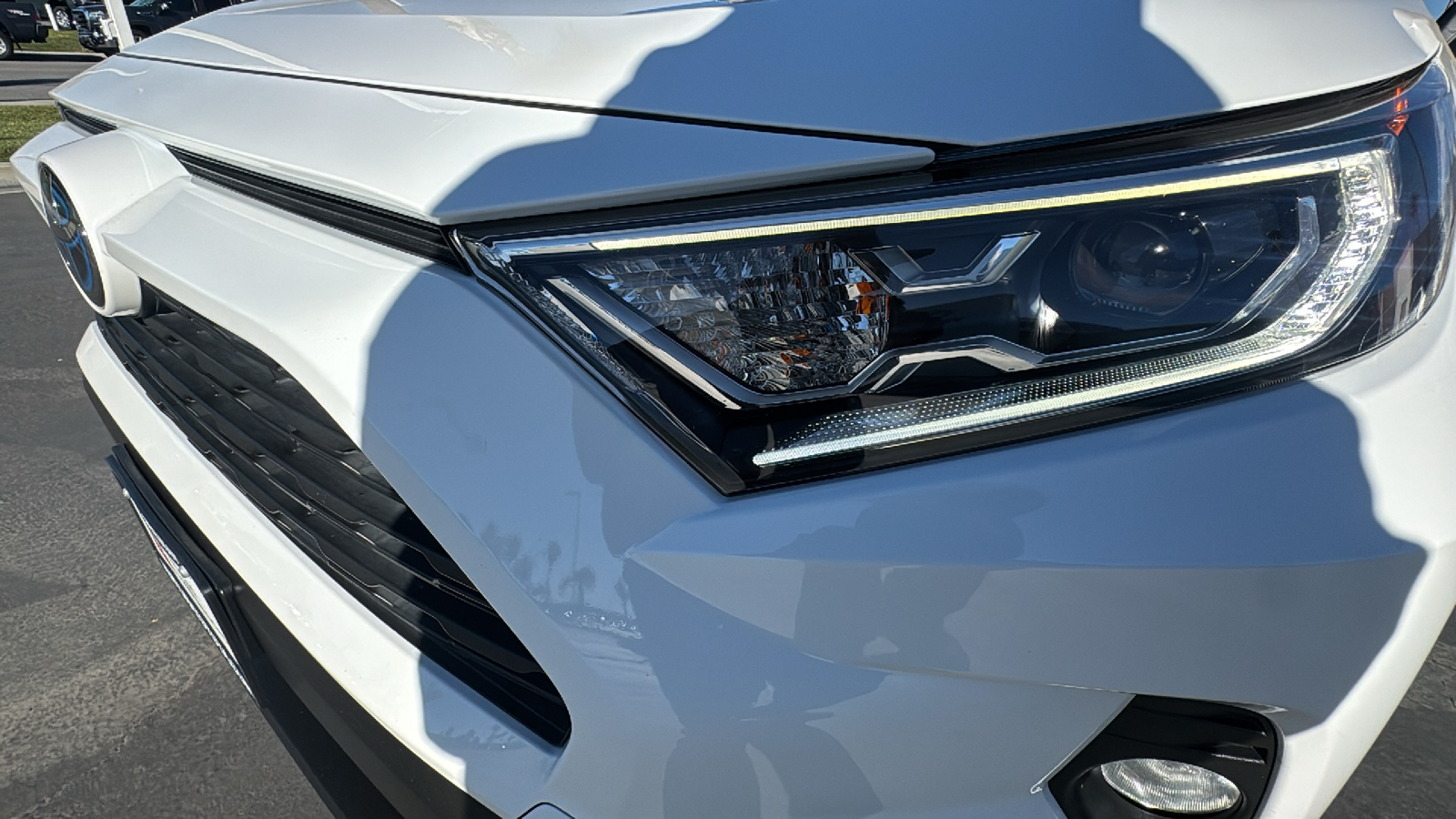 2021 Toyota RAV4 Hybrid XLE 24