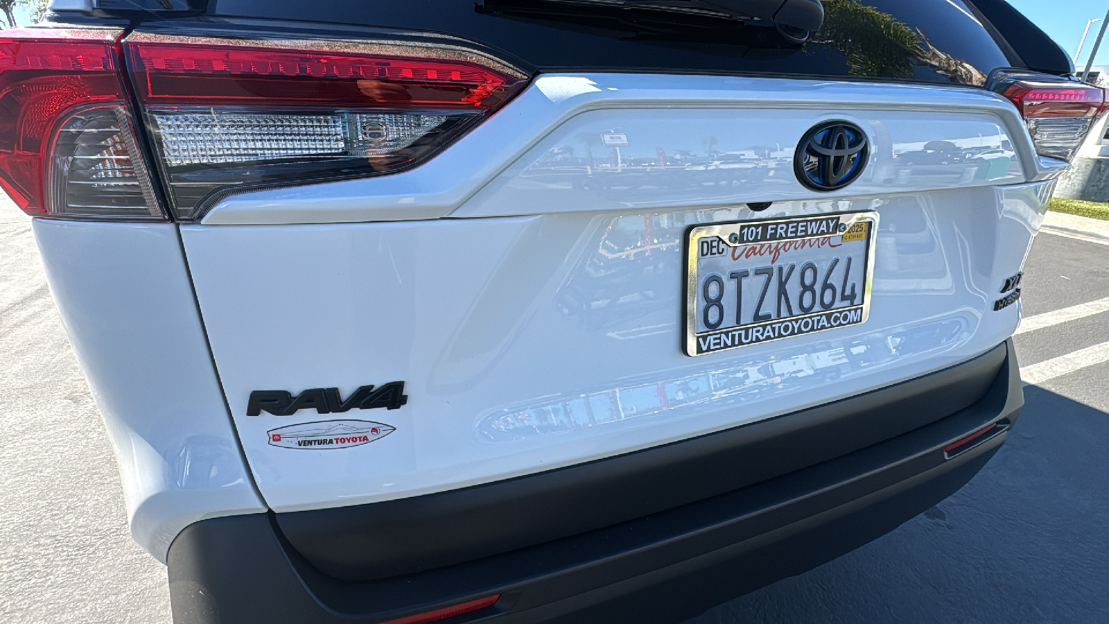 2021 Toyota RAV4 Hybrid XLE 26