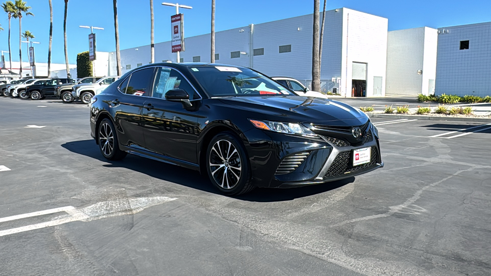 2020 Toyota Camry SE 1