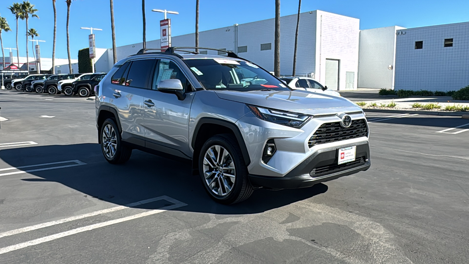 2022 Toyota RAV4 XLE Premium 1