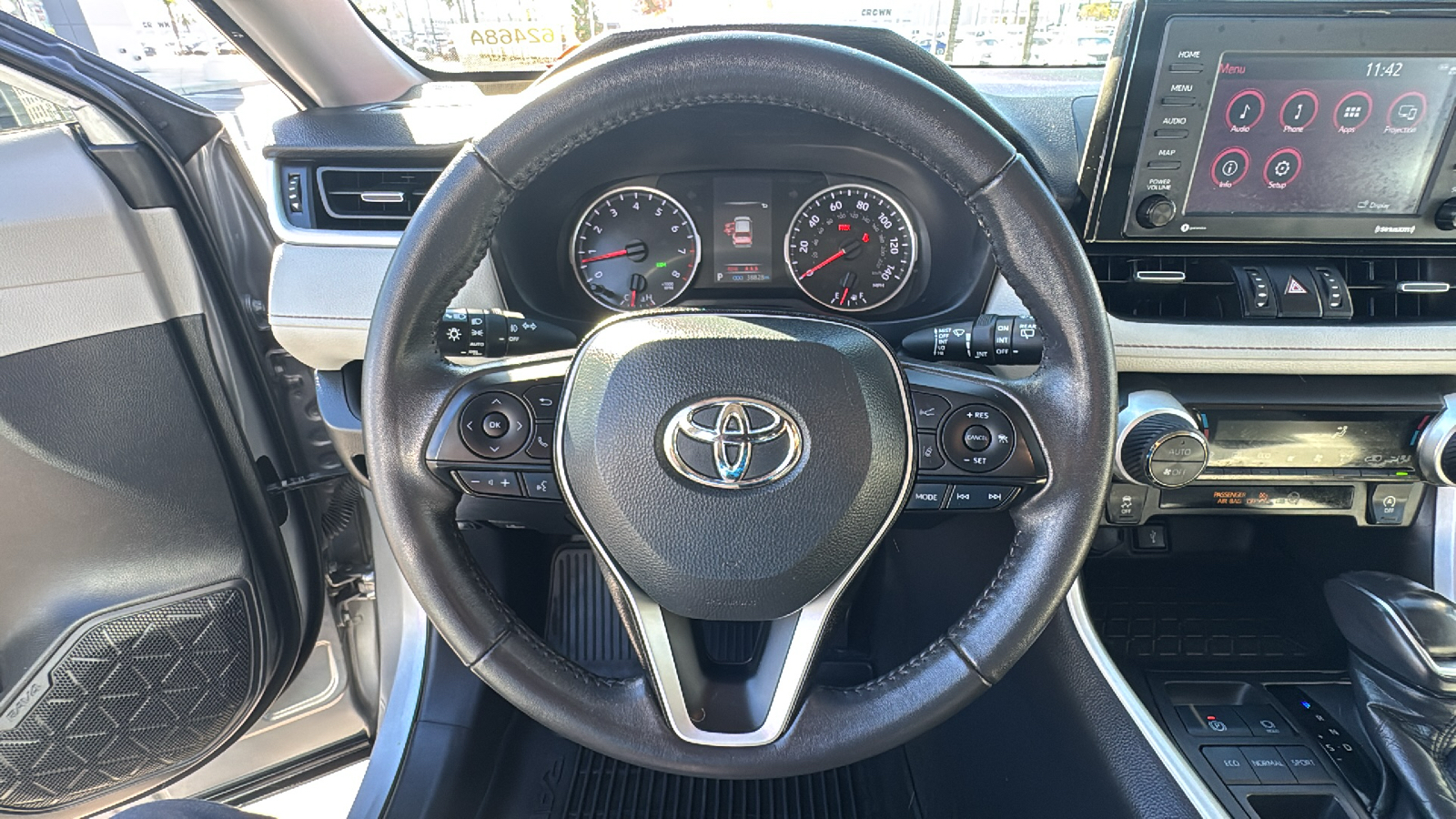 2022 Toyota RAV4 XLE Premium 16