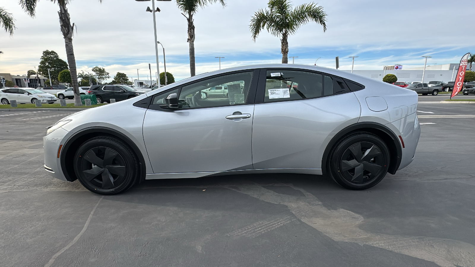 2024 Toyota Prius LE 6