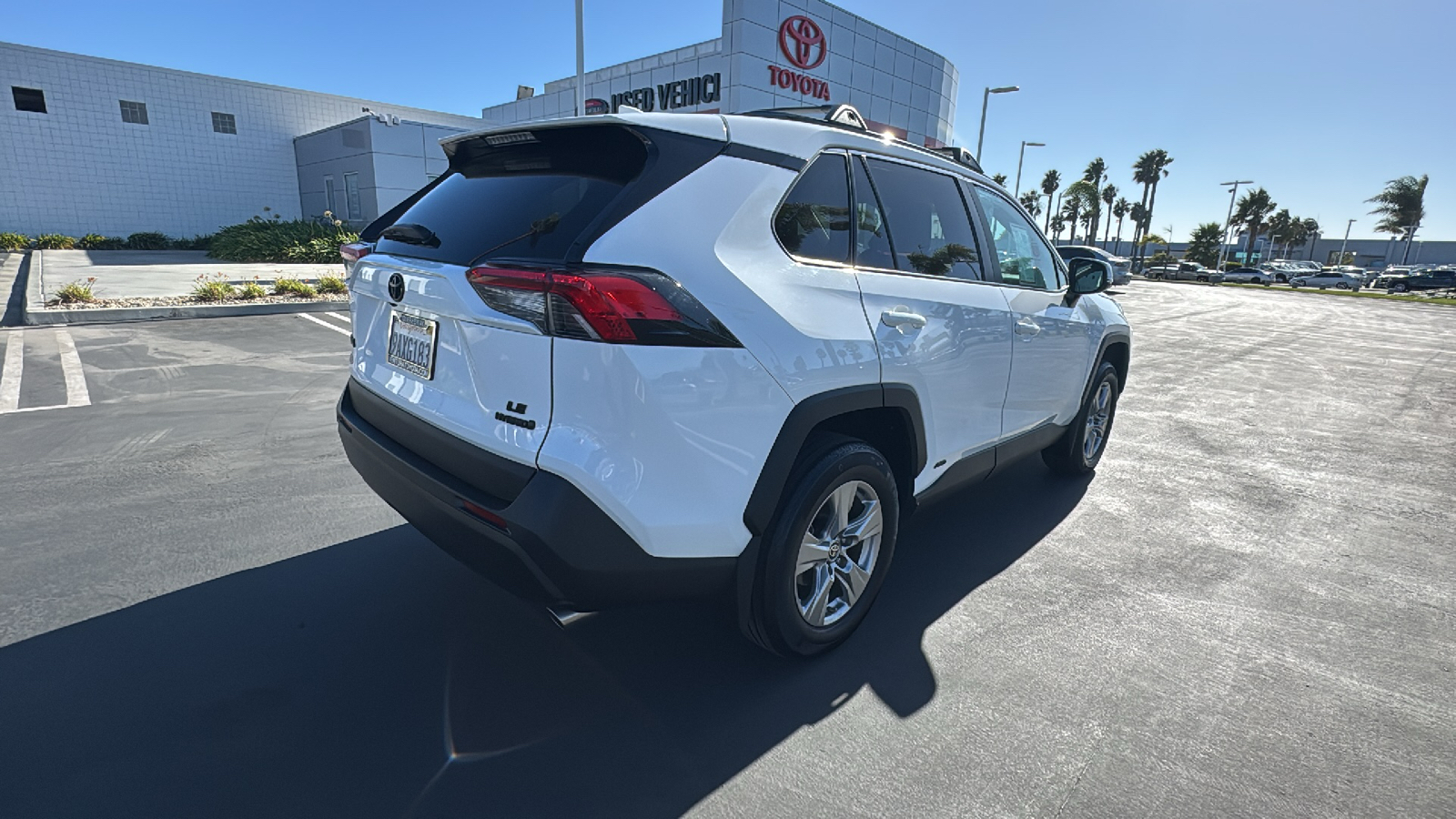 2022 Toyota RAV4 Hybrid LE 3