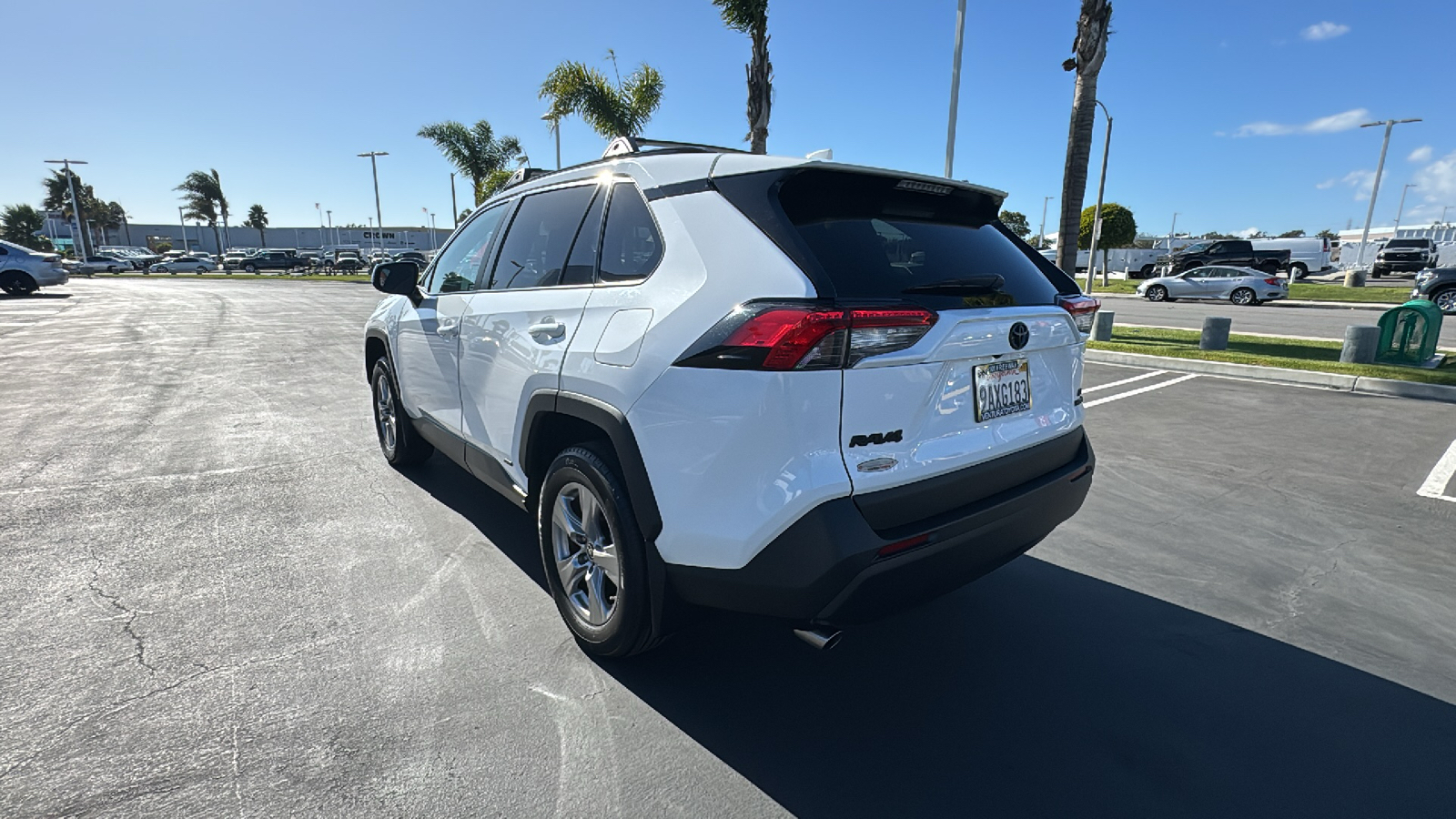 2022 Toyota RAV4 Hybrid LE 5