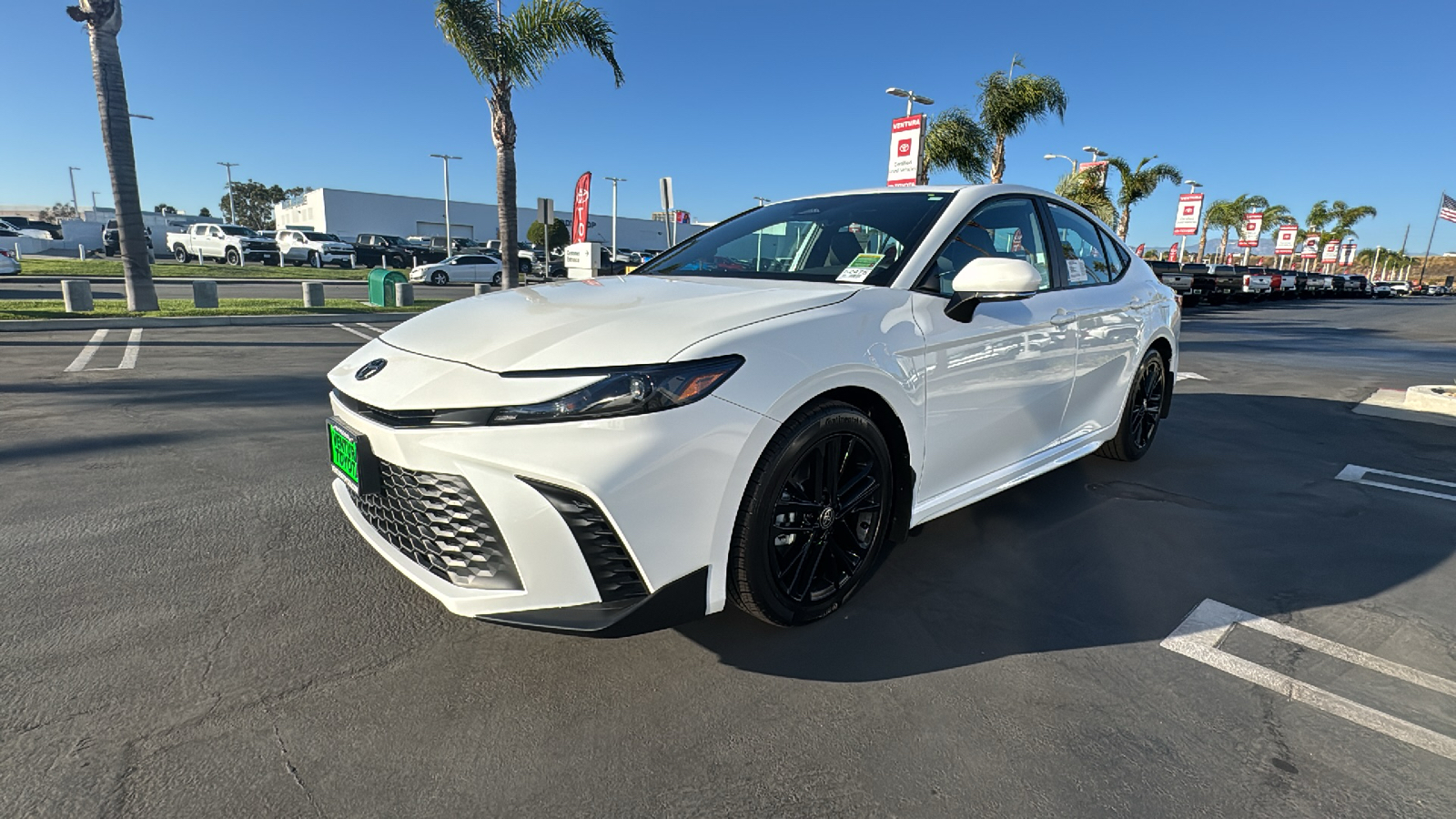 2025 Toyota Camry SE 7