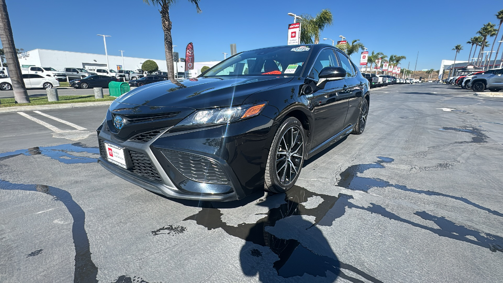 2021 Toyota Camry Hybrid SE 7