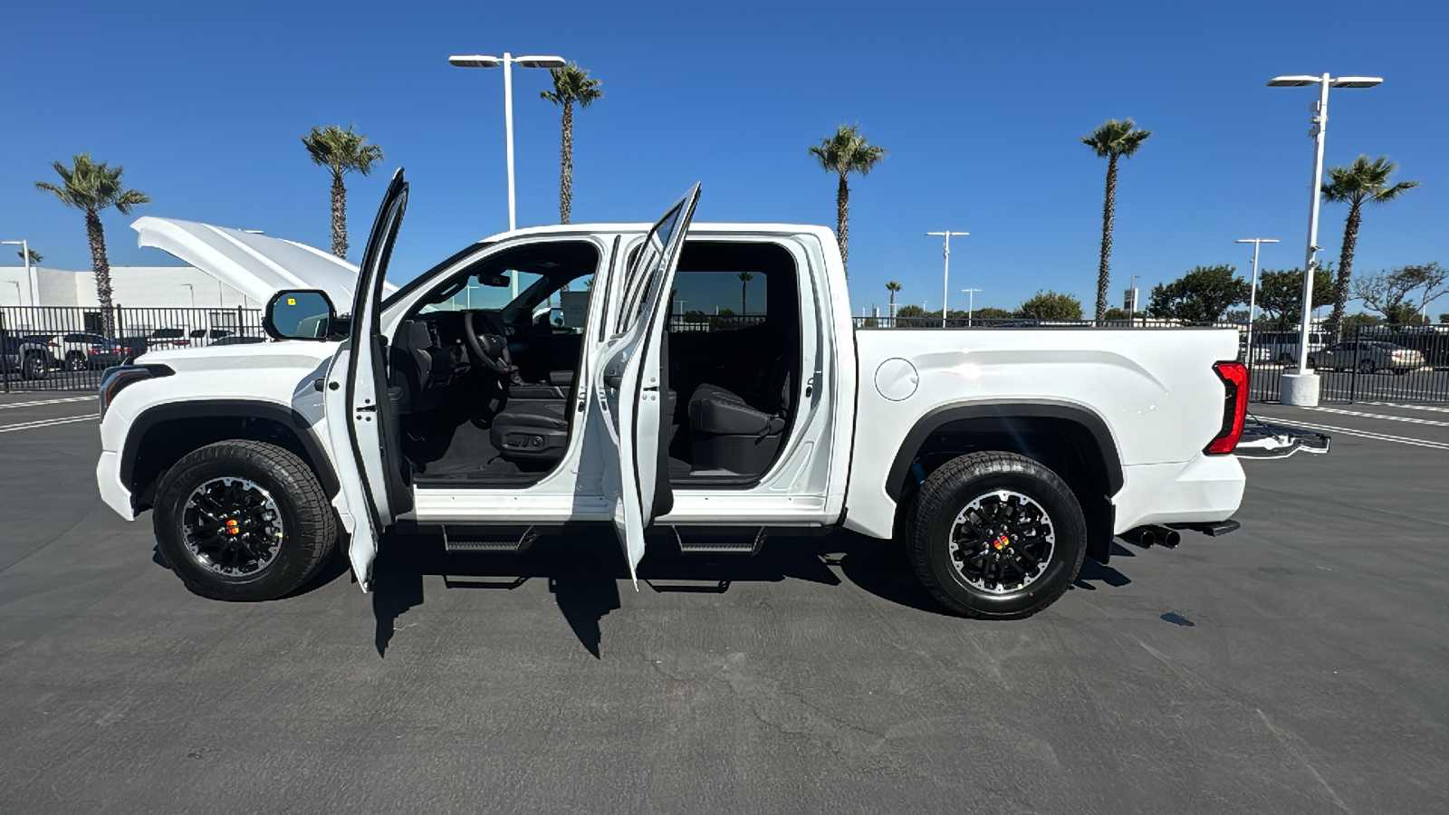 2025 Toyota Tundra Limited CrewMax 5.5 Bed 11