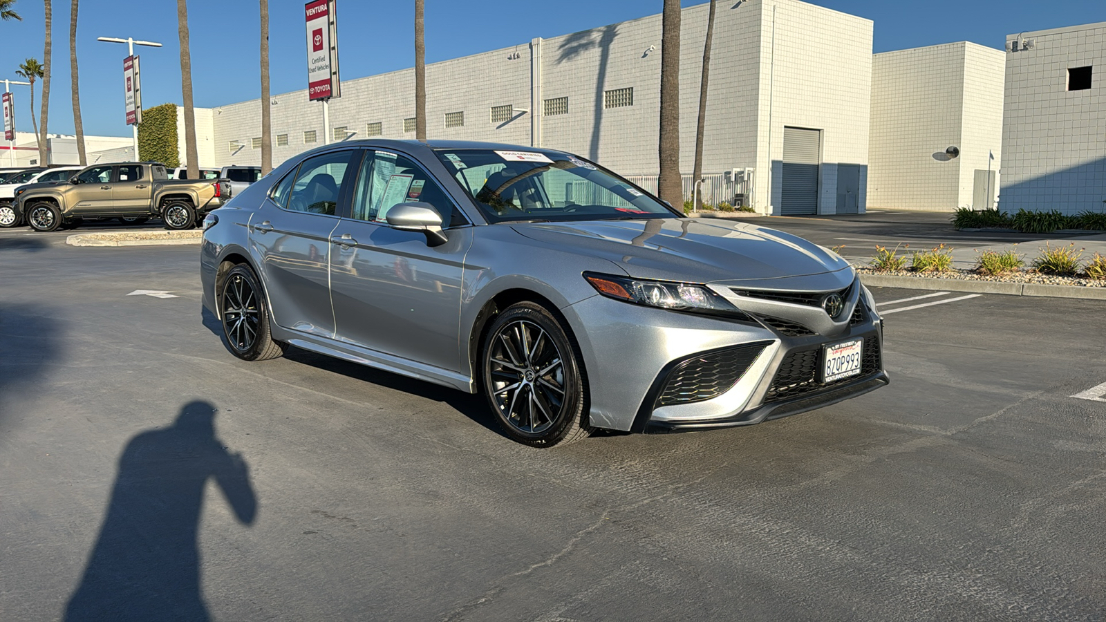 2022 Toyota Camry SE 1