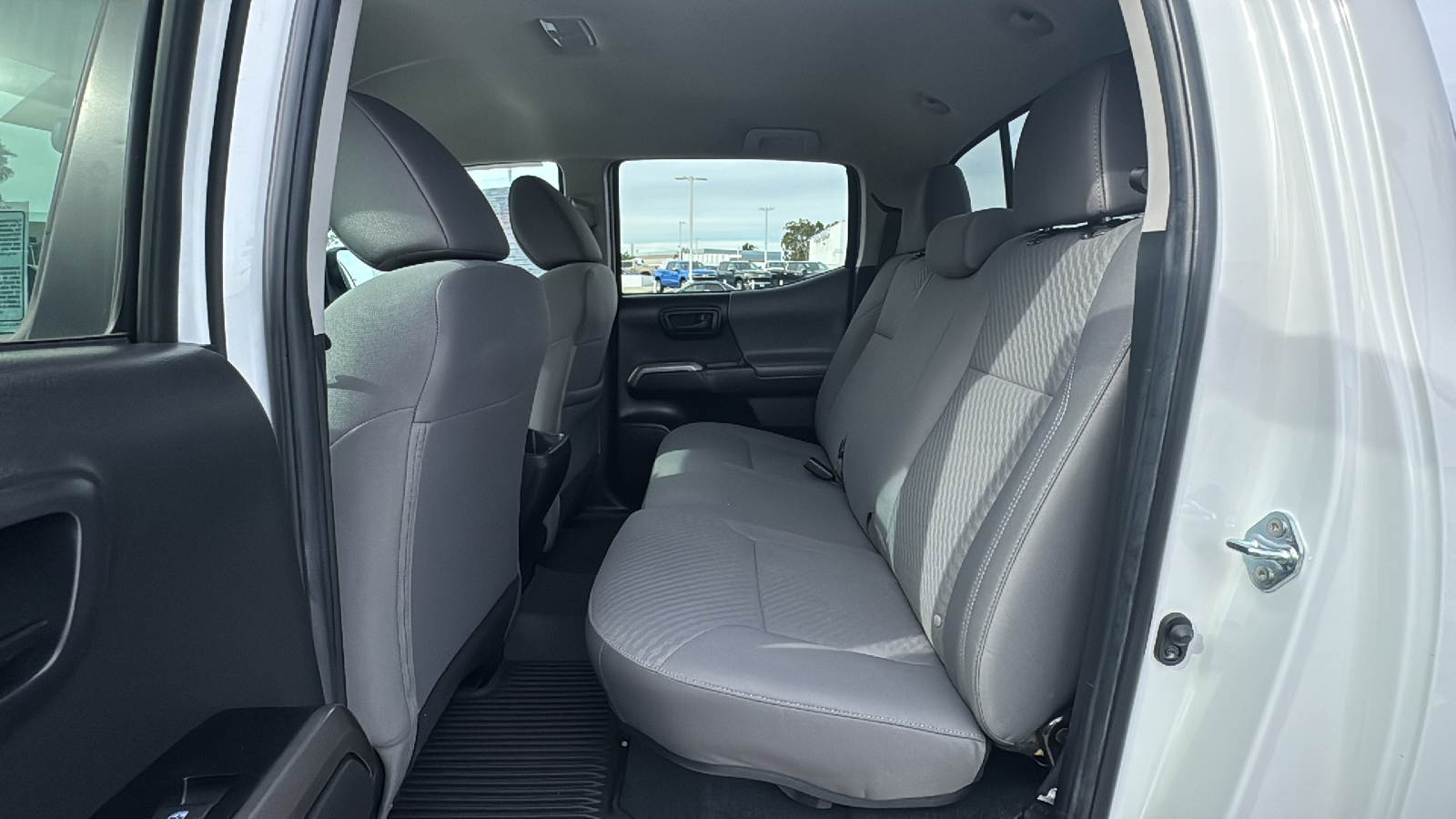 2023 Toyota Tacoma SR5 Double Cab 5 Bed V6 AT 17