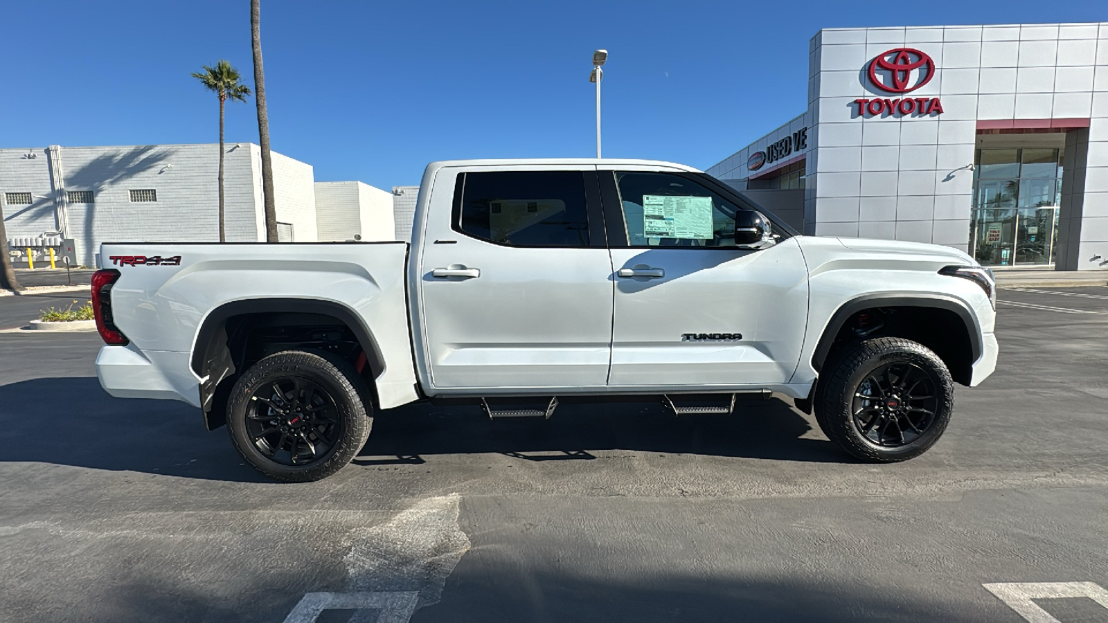 2025 Toyota Tundra Limited CrewMax 5.5 Bed 2