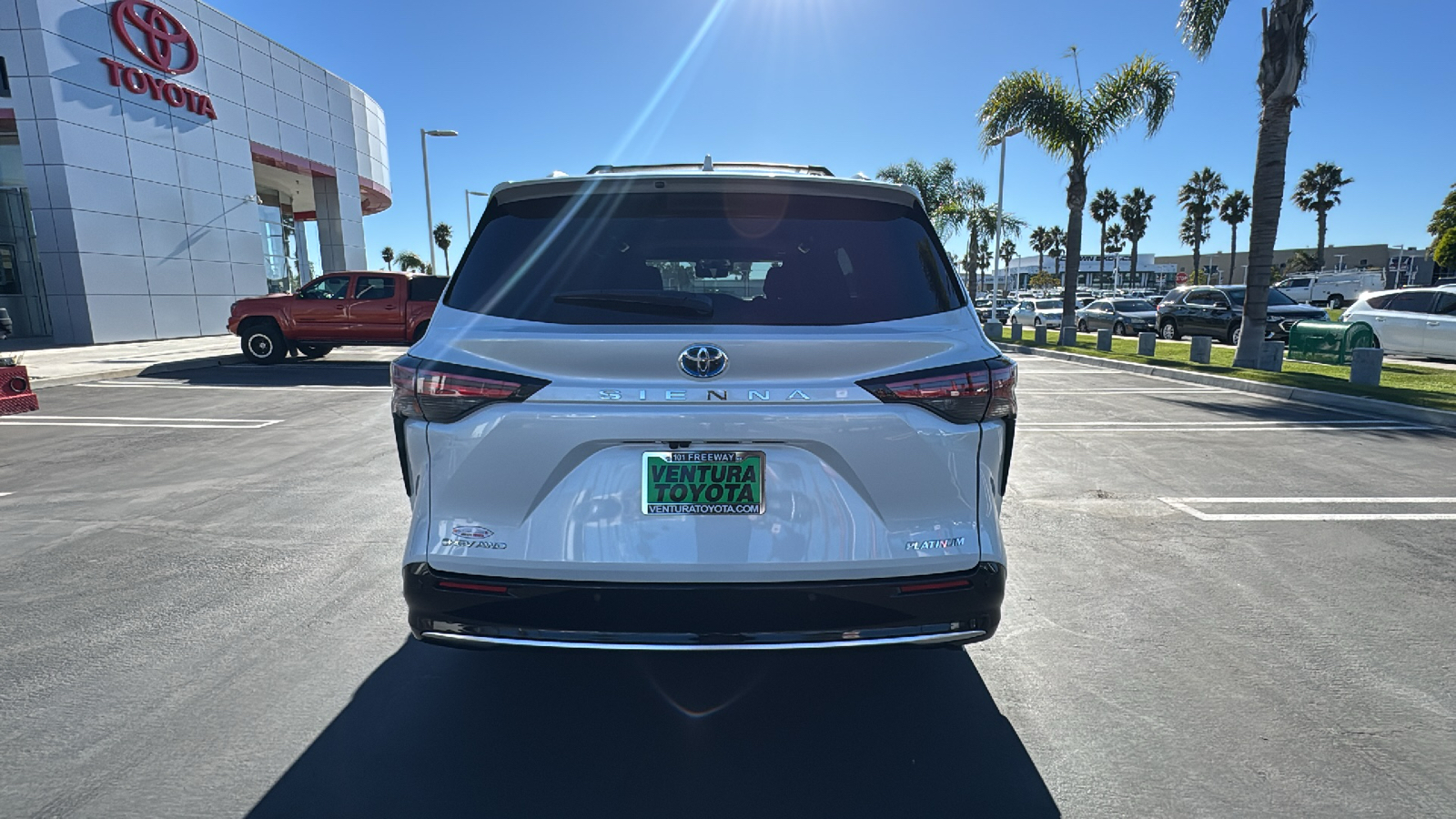 2025 Toyota Sienna Platinum 4