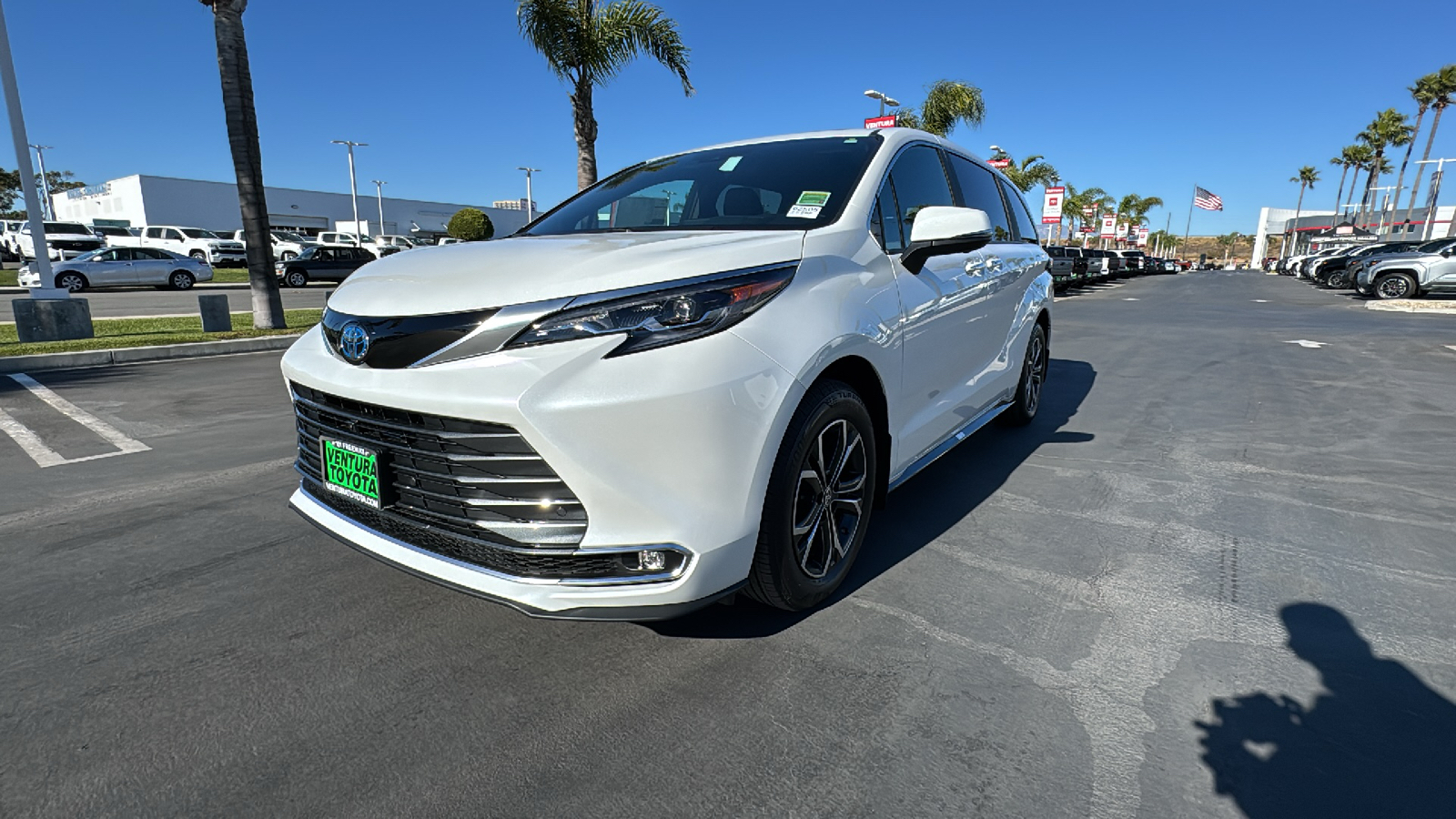 2025 Toyota Sienna Platinum 7