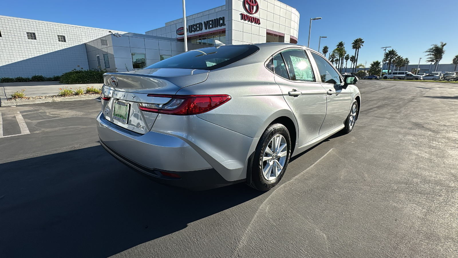 2025 Toyota Camry LE 3