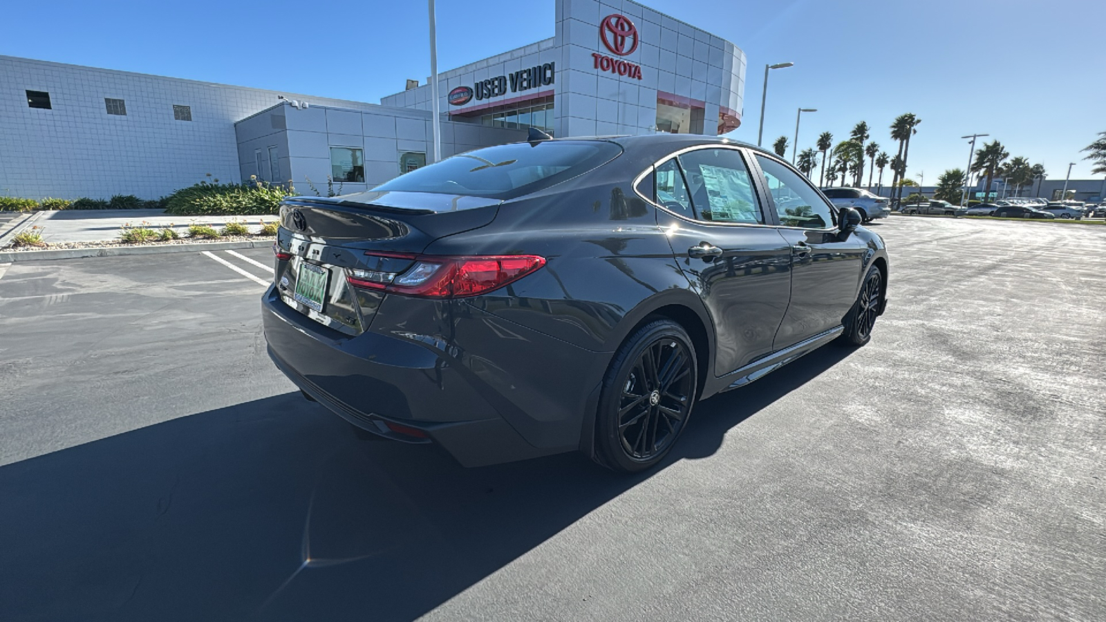 2025 Toyota Camry SE 3