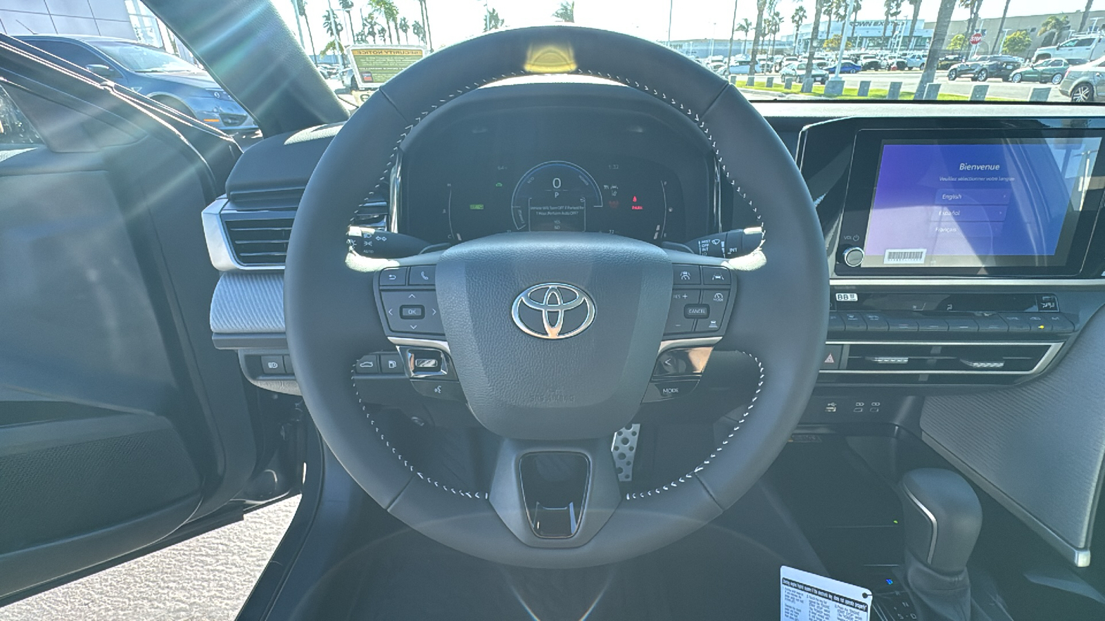 2025 Toyota Camry SE 16