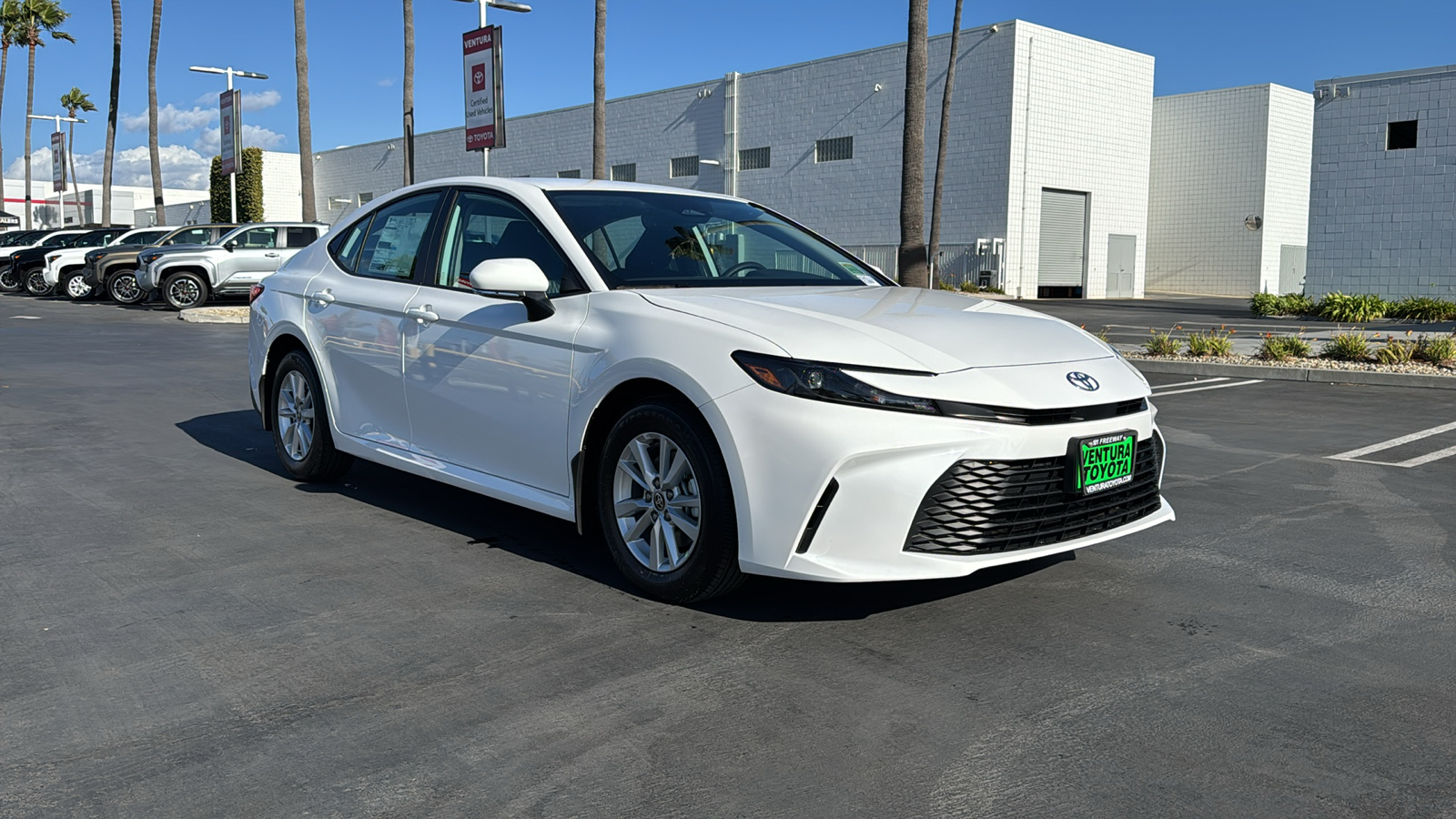 2025 Toyota Camry LE 1