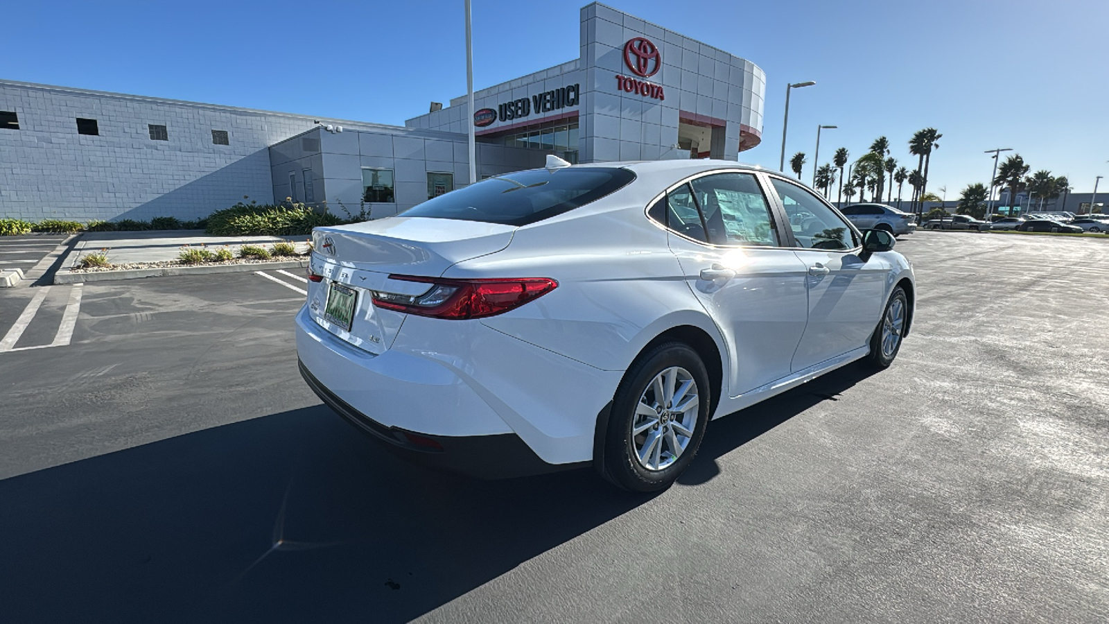 2025 Toyota Camry LE 3